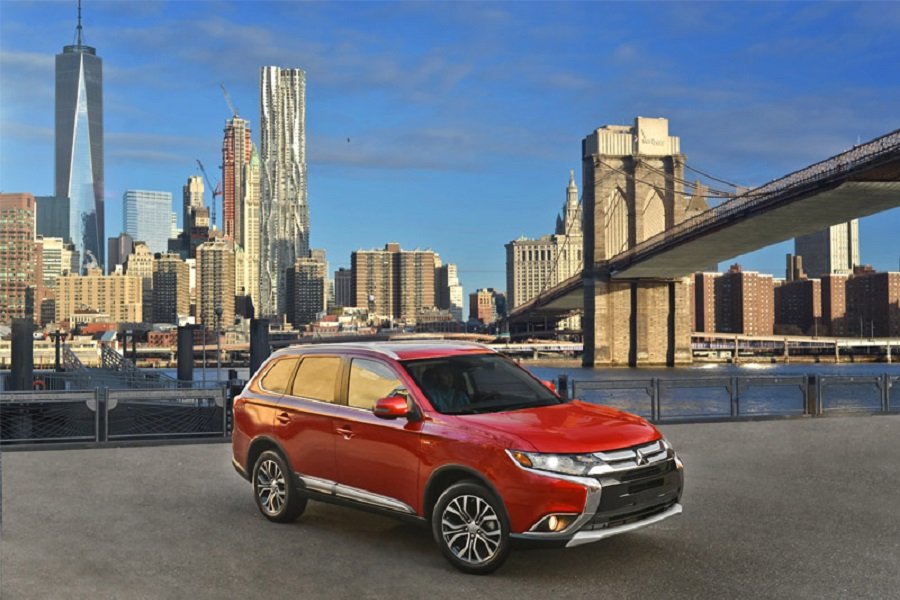 MITSUBISHI OLD OUTLANDER - Gracia Autos