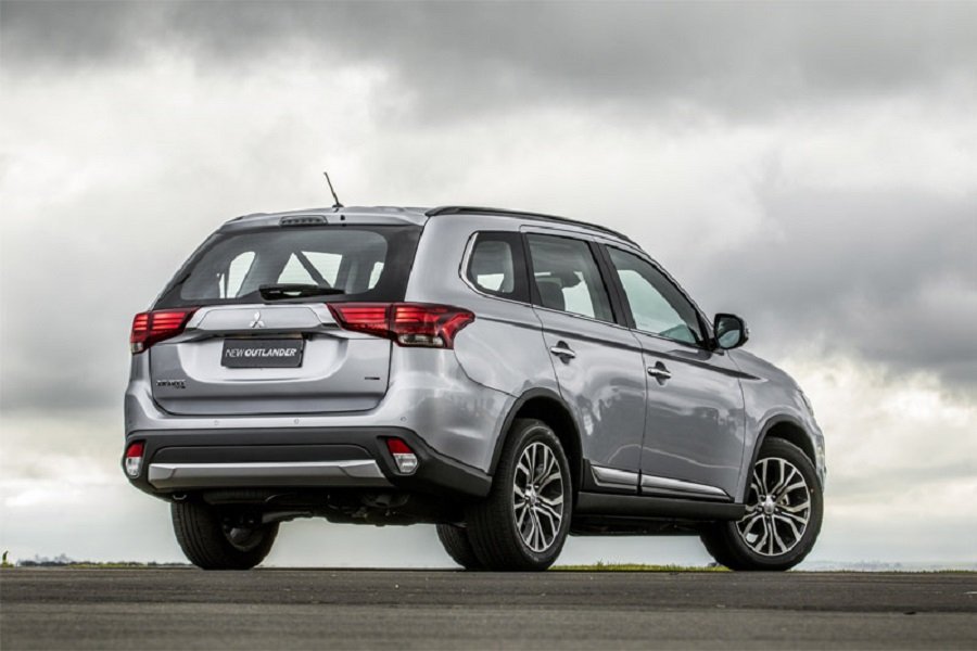 MITSUBISHI OLD OUTLANDER - Gracia Autos
