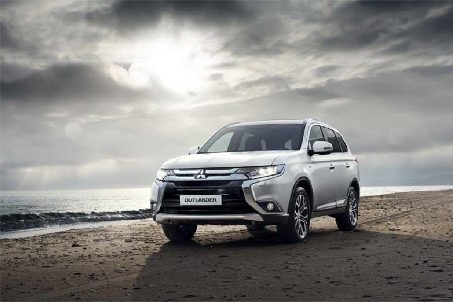 MITSUBISHI OLD OUTLANDER - Gracia Autos