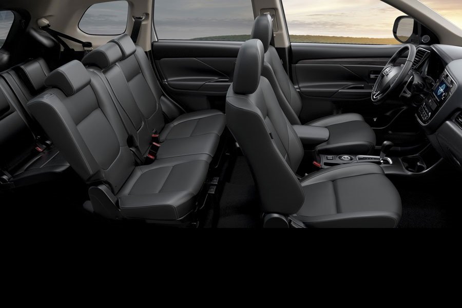 MITSUBISHI OLD OUTLANDER - Gracia Autos